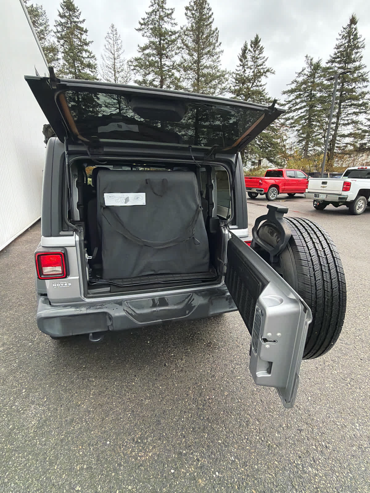 2020 Jeep Wrangler Sport