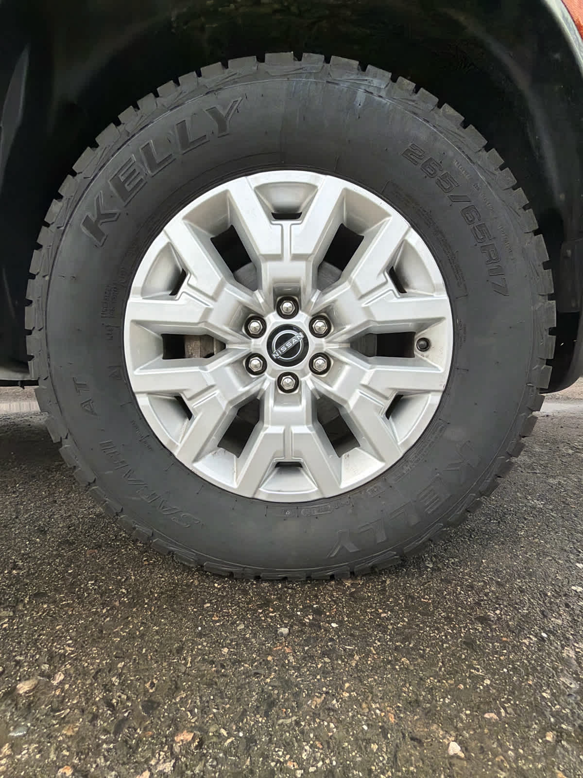 2023 Nissan Frontier SV