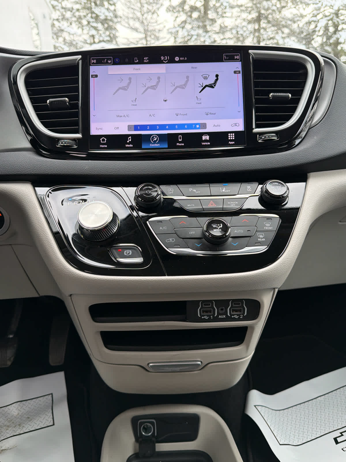2024 Chrysler Pacifica Touring L