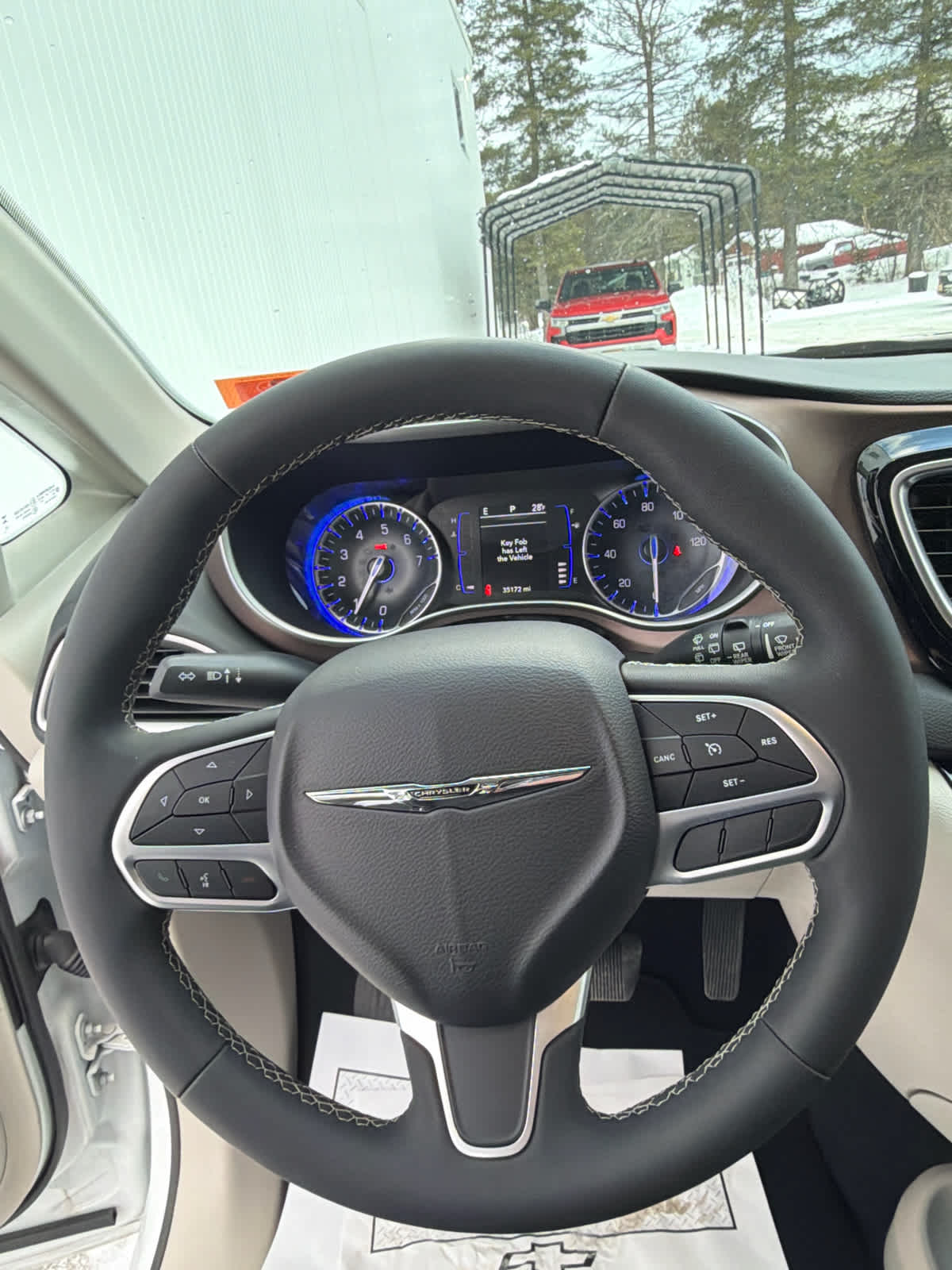 2023 Chrysler Voyager LX