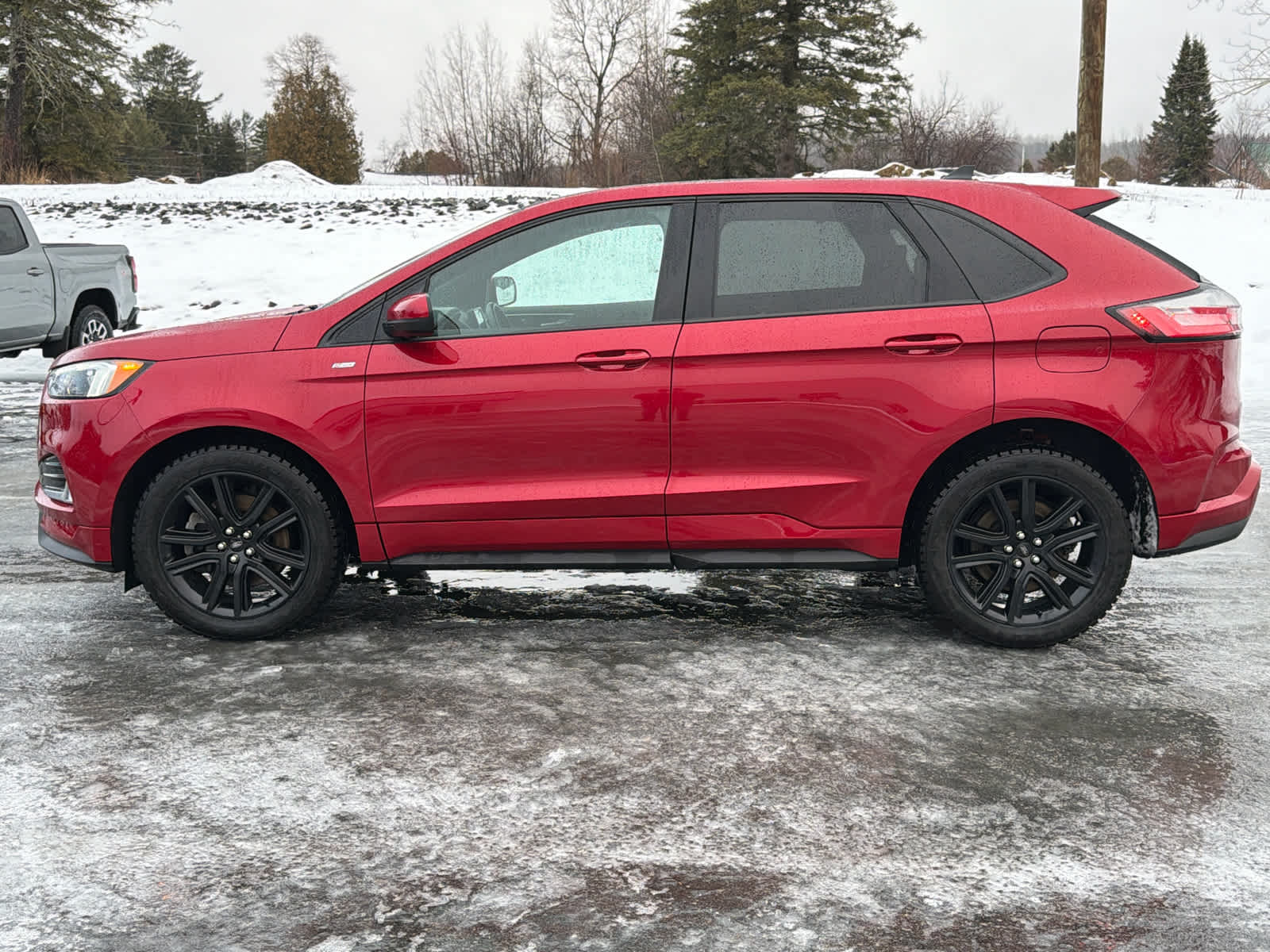 2022 Ford Edge SEL