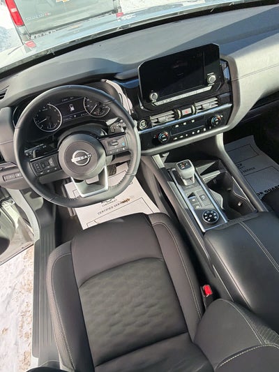 2023 Nissan Pathfinder SV