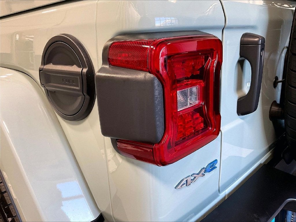 2024 Jeep Wrangler Sahara 4xe