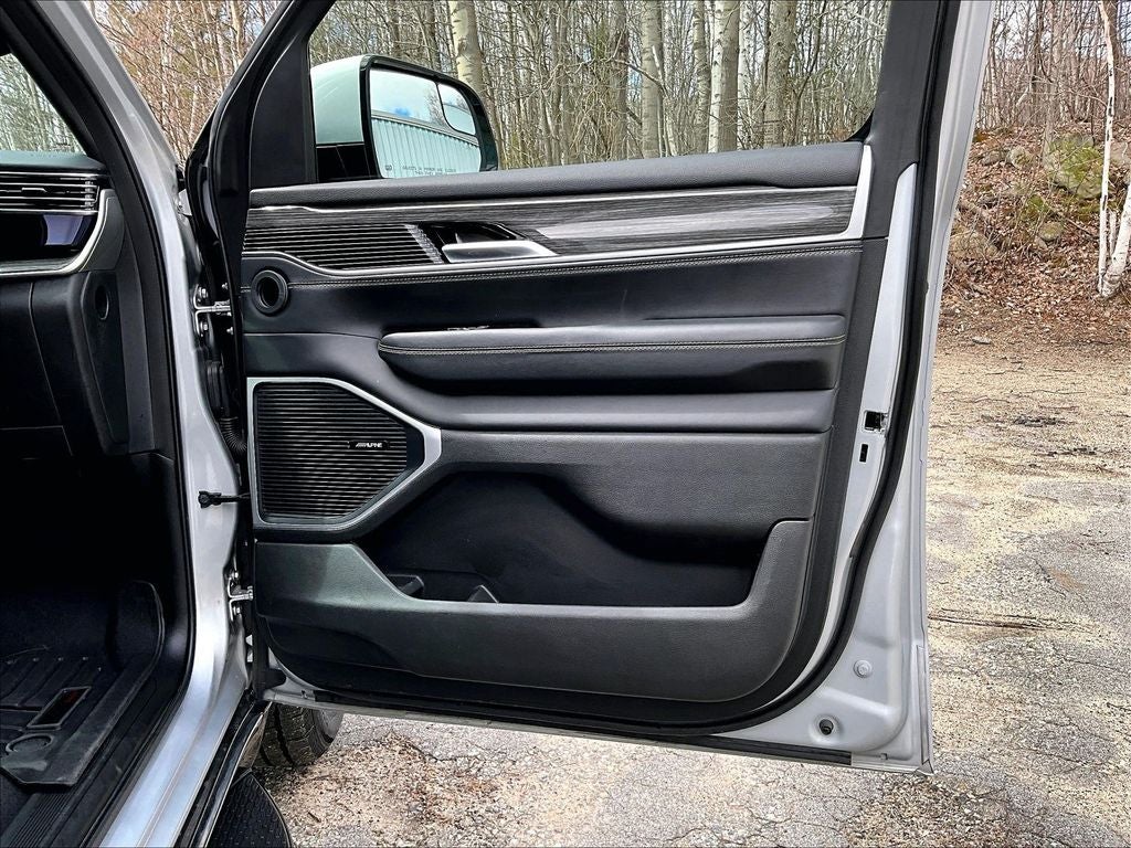 2022 Jeep Wagoneer Series III
