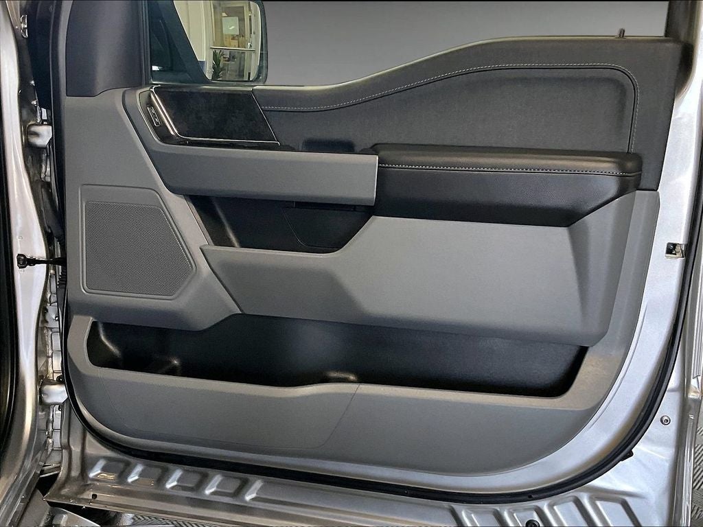 2023 Ford F-150 Lightning XLT