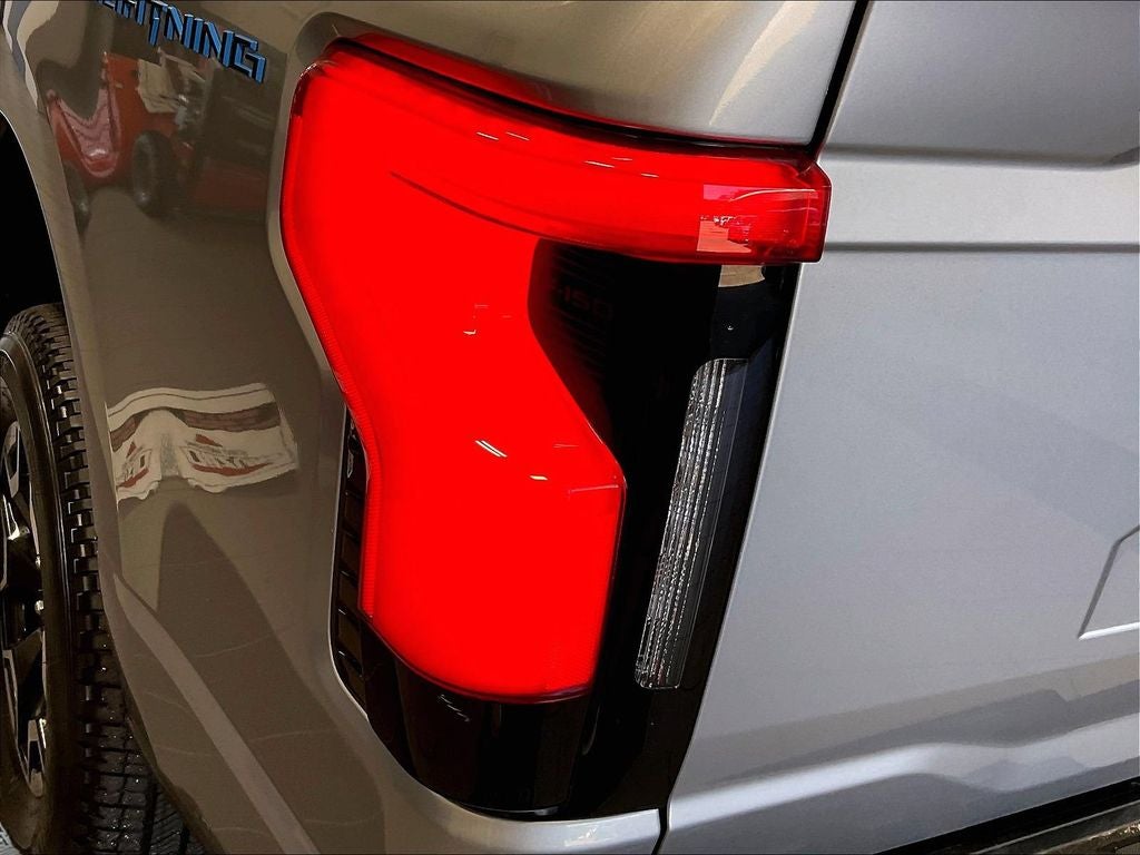 2023 Ford F-150 Lightning XLT