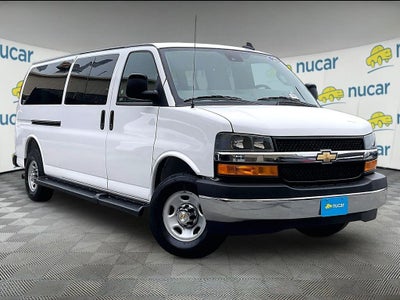 2025 Chevrolet Express 3500 LT Passenger