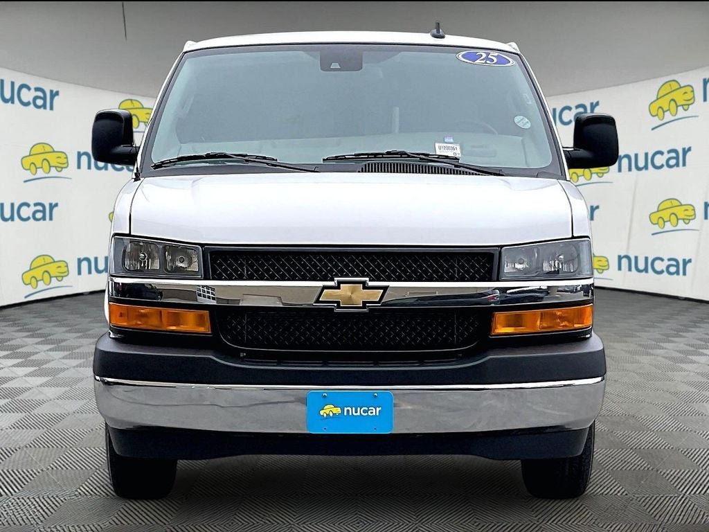 2025 Chevrolet Express 3500 LT Passenger