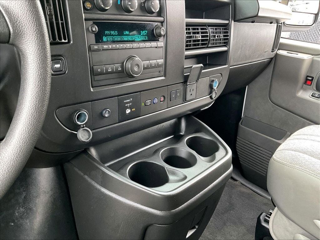 2025 Chevrolet Express 3500 LT Passenger