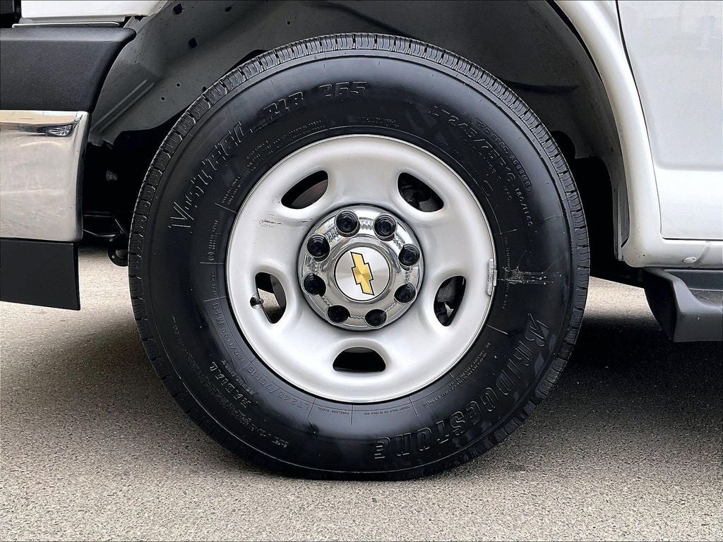 2025 Chevrolet Express 3500 LT Passenger