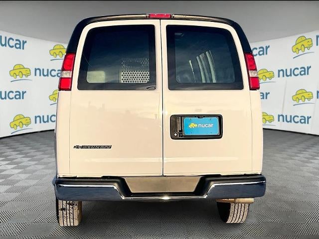 2024 Chevrolet Express Cargo Van RWD 2500 135"