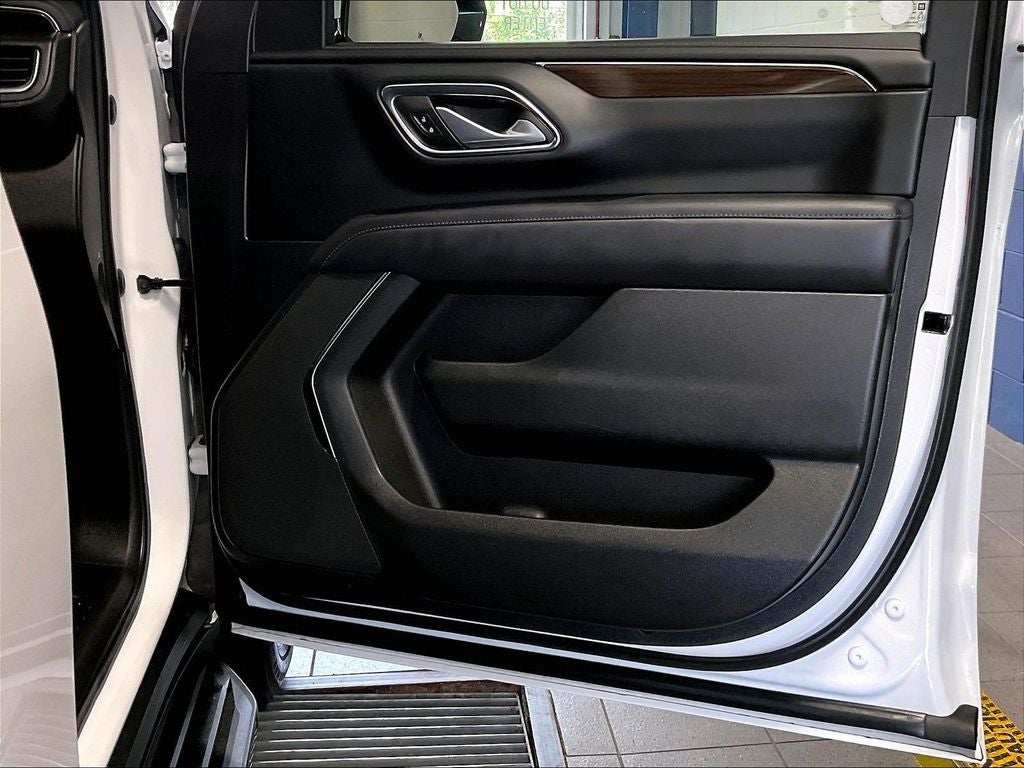 2023 GMC Yukon SLE