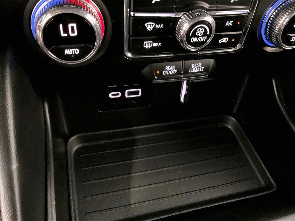 2023 GMC Yukon SLE