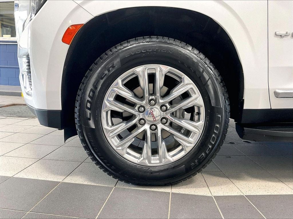 2023 GMC Yukon XL SLT