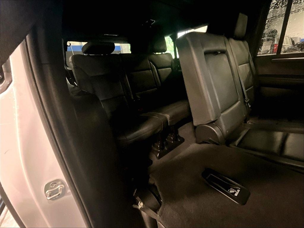 2025 Chevrolet Suburban LT