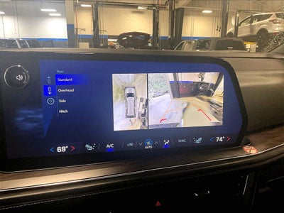 2025 Chevrolet Suburban LT