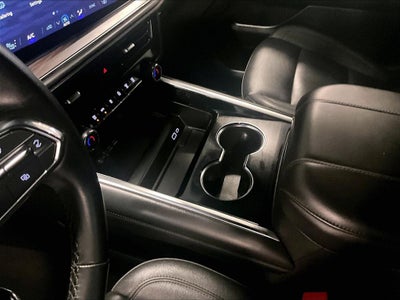 2025 Chevrolet Suburban LT