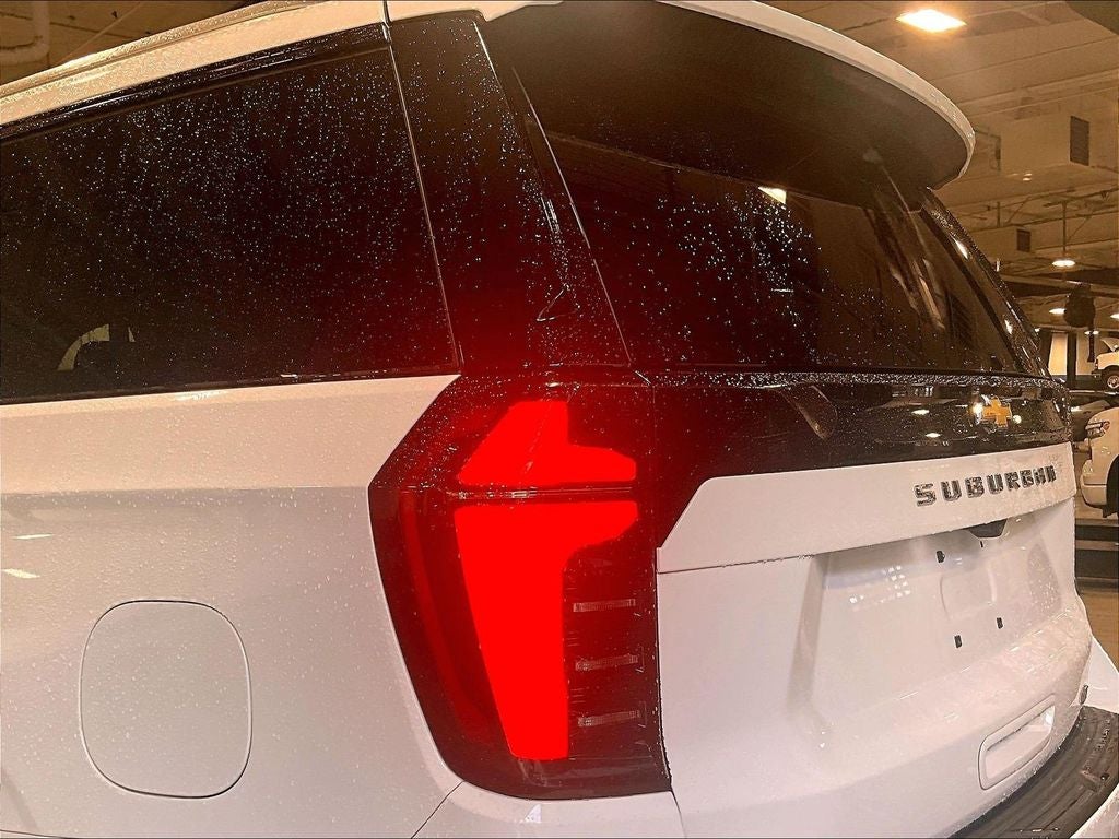 2025 Chevrolet Suburban LT