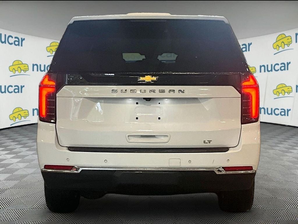 2025 Chevrolet Suburban LT