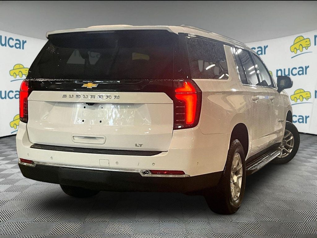 2025 Chevrolet Suburban LT