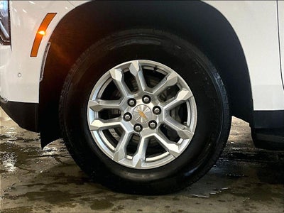 2025 Chevrolet Suburban LT