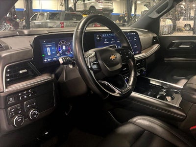 2025 Chevrolet Suburban LT