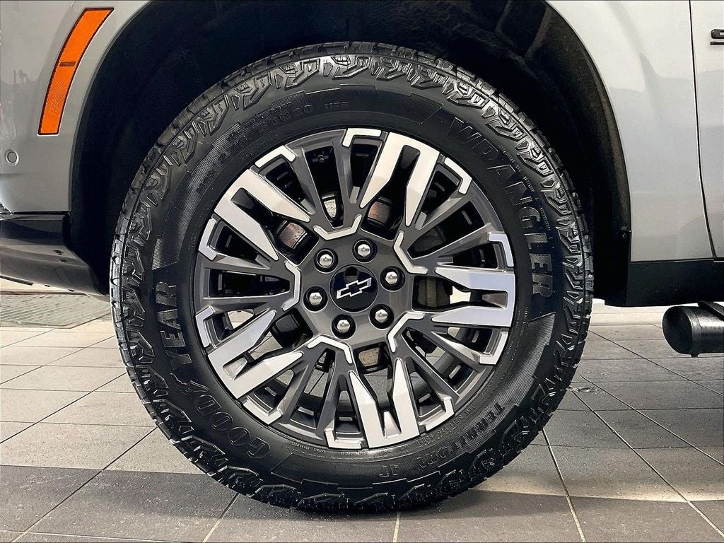 2025 Chevrolet Suburban Z71