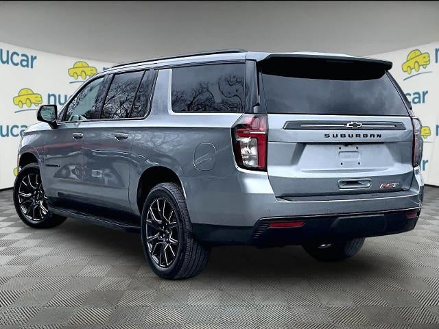 2023 Chevrolet Suburban RST