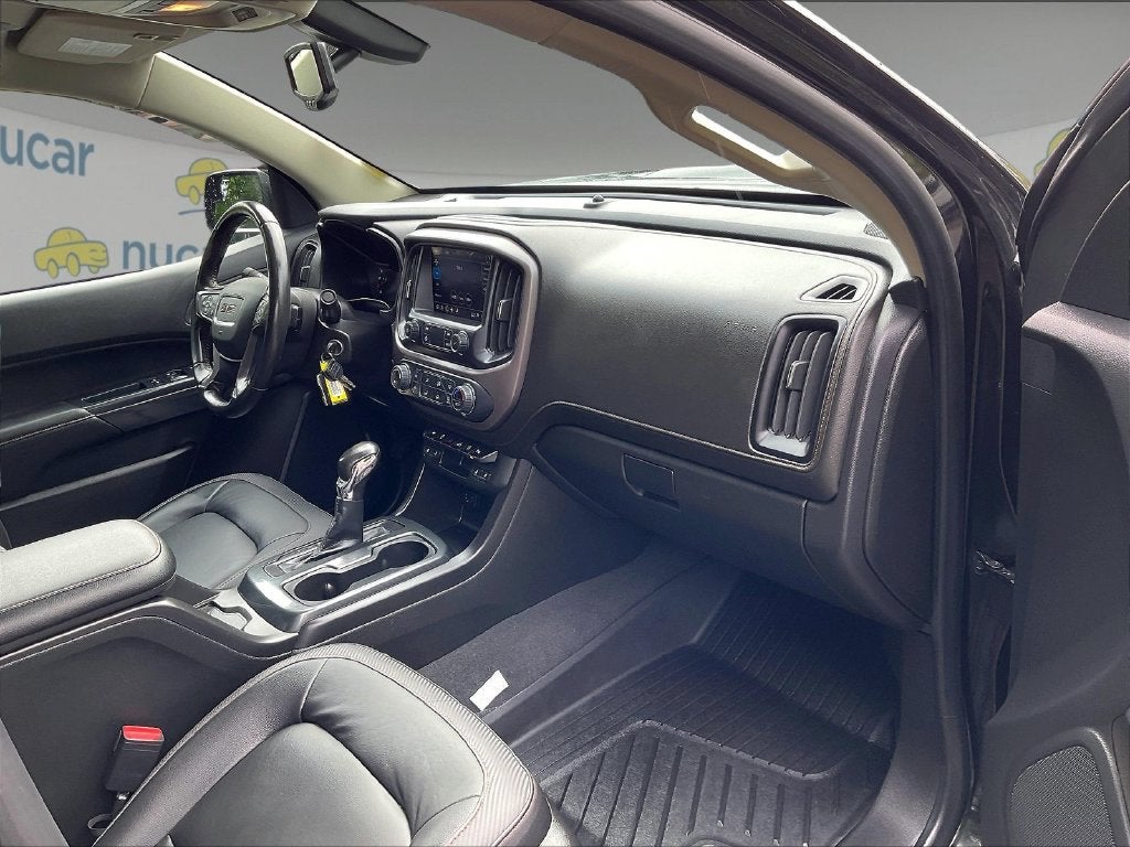 2022 GMC Canyon AT4 w/Leather