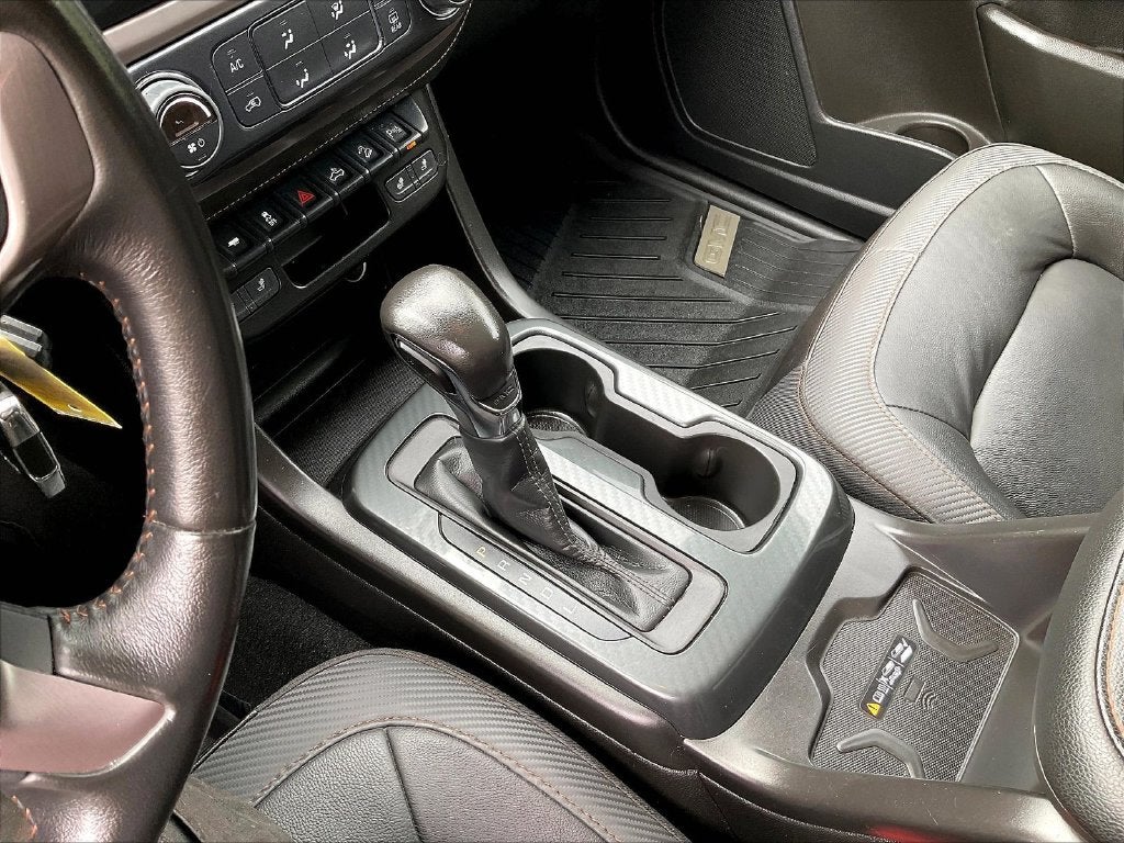 2022 GMC Canyon AT4 w/Leather