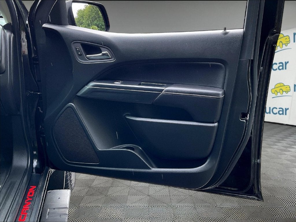 2022 GMC Canyon AT4 w/Leather