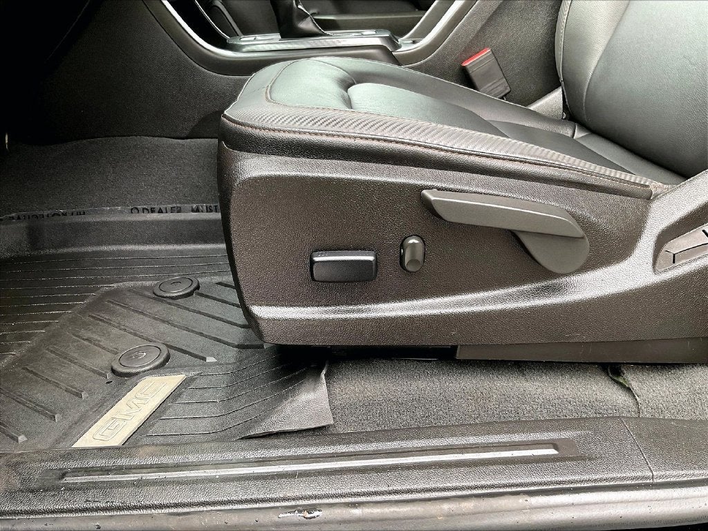 2022 GMC Canyon AT4 w/Leather