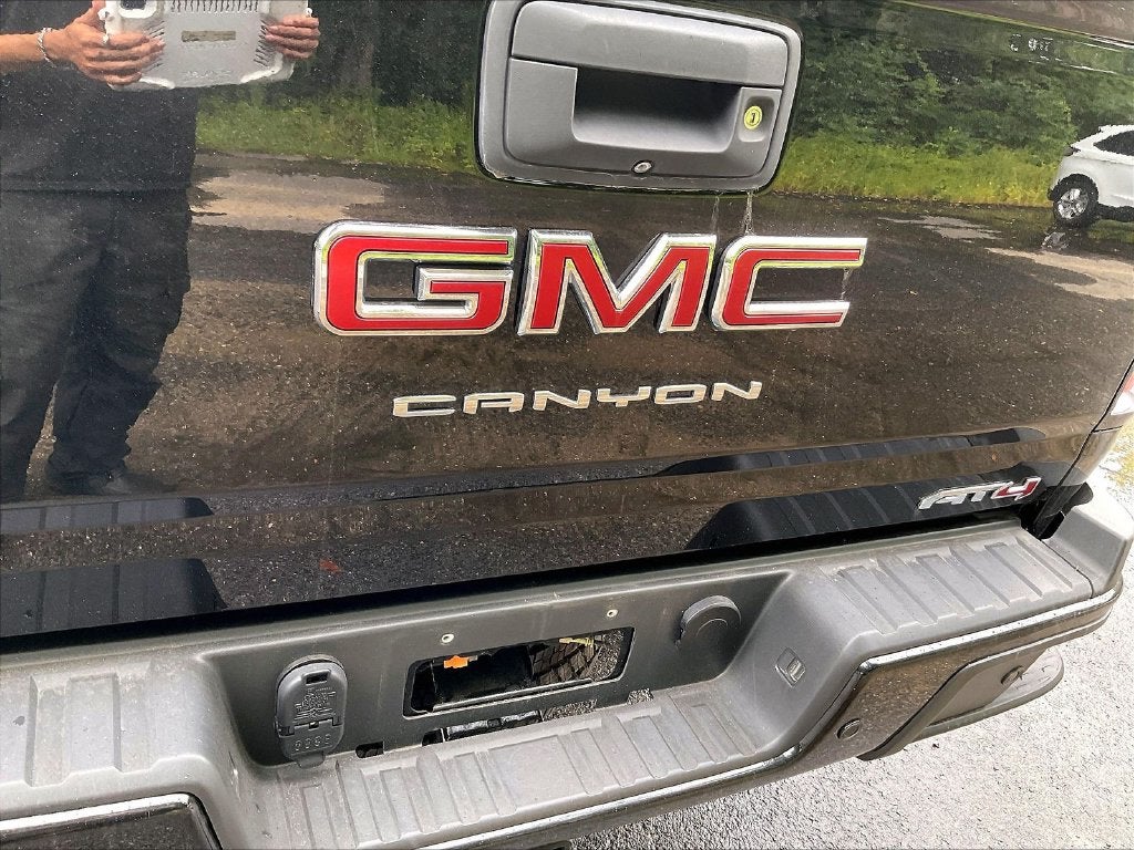2022 GMC Canyon AT4 w/Leather