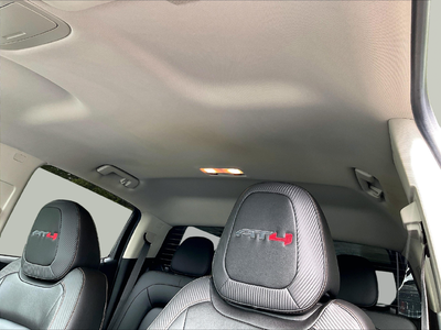 2022 GMC Canyon AT4 w/Leather