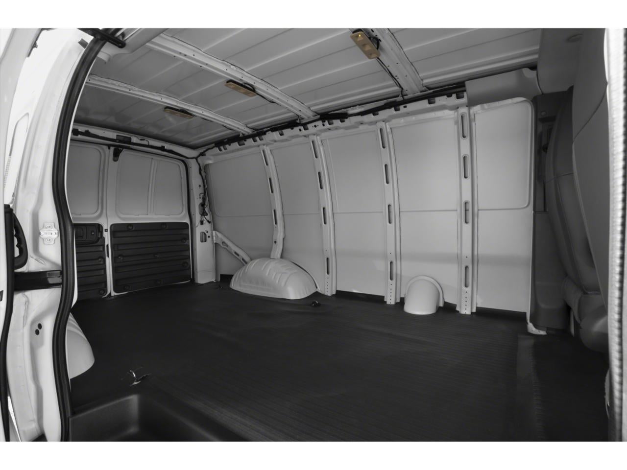 2024 GMC Savana Cargo Van RWD 2500 135"
