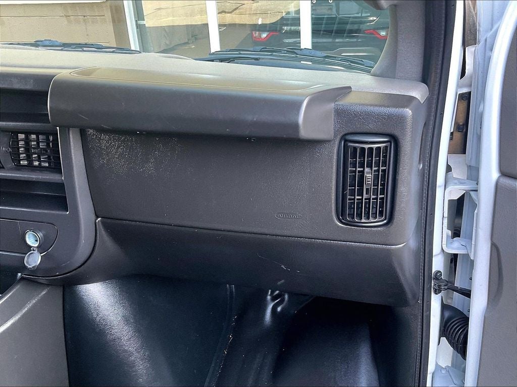 2025 GMC Savana 2500 Work Van
