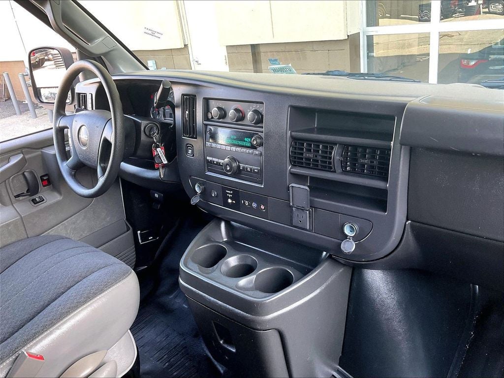2025 GMC Savana 2500 Work Van