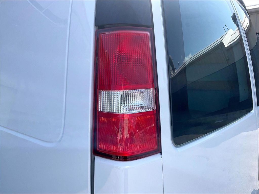 2025 GMC Savana 2500 Work Van