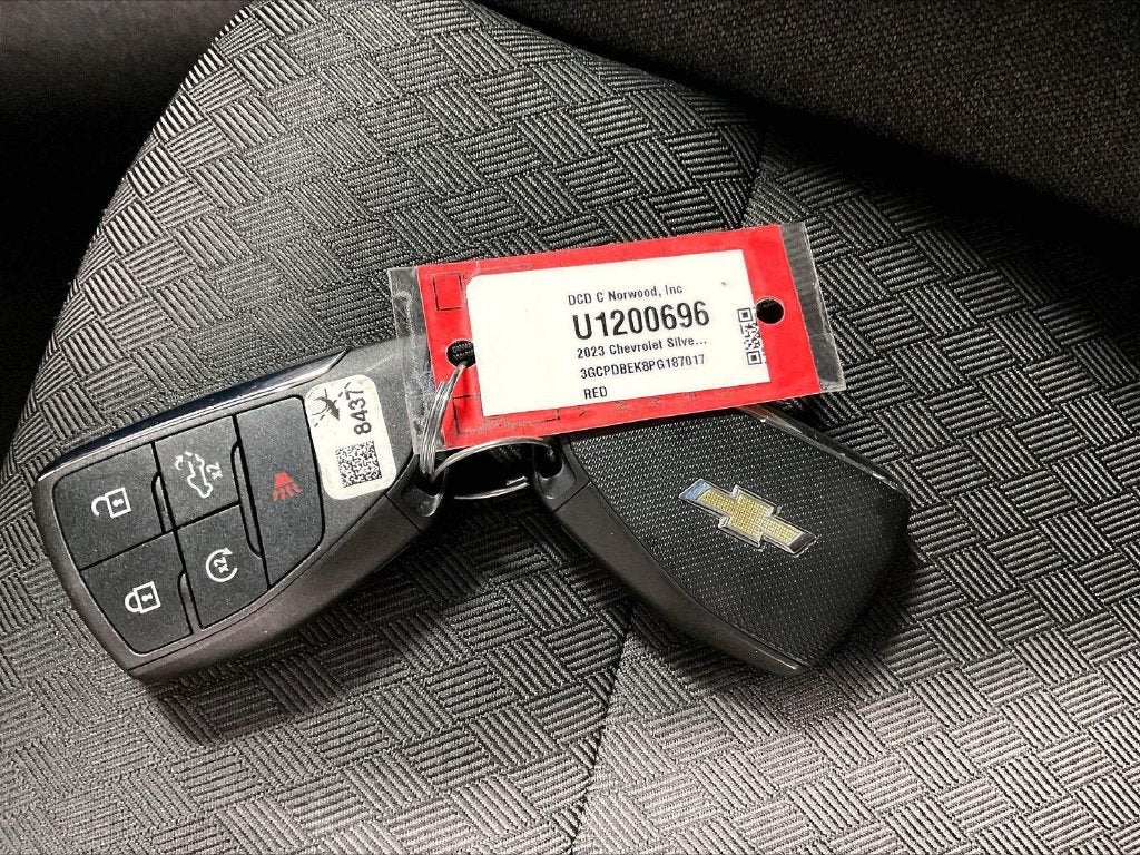 2023 Chevrolet Silverado 1500 Custom