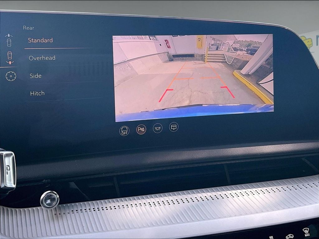 2025 Cadillac OPTIQ Luxury 2