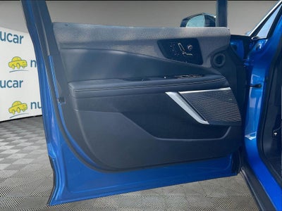 2025 Cadillac OPTIQ Luxury 2