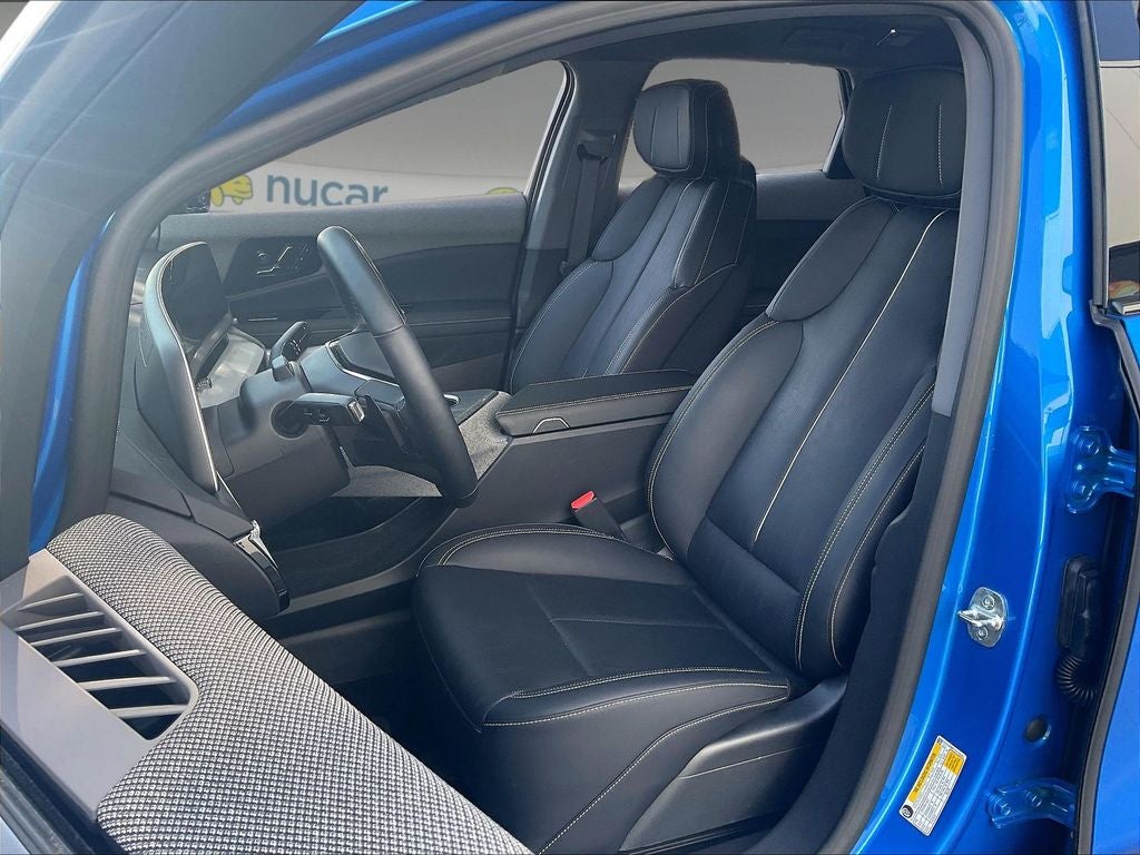 2025 Cadillac OPTIQ Luxury 2