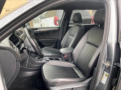 2022 Volkswagen Tiguan SE R-Line Black