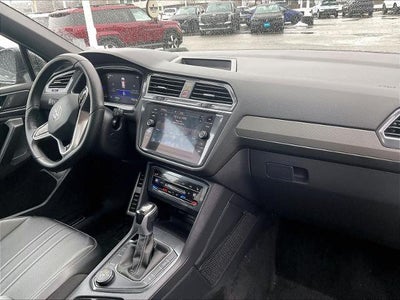 2022 Volkswagen Tiguan SE R-Line Black