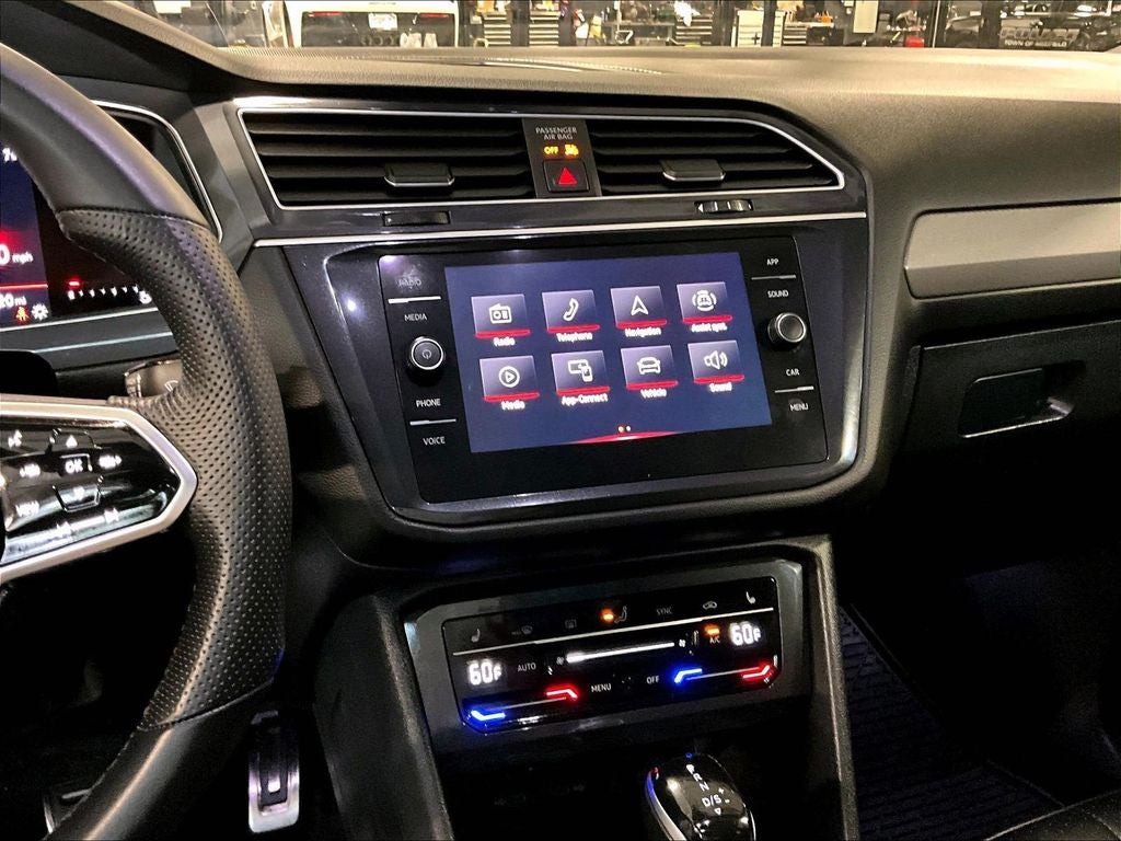 2024 Volkswagen Tiguan 2.0T SE R-Line Black