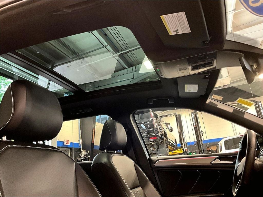 2024 Volkswagen Tiguan 2.0T SE R-Line Black