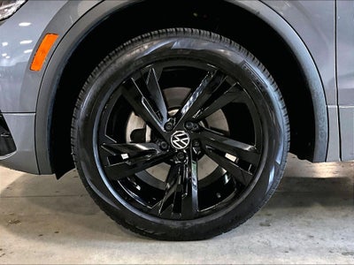 2024 Volkswagen Tiguan 2.0T SE R-Line Black