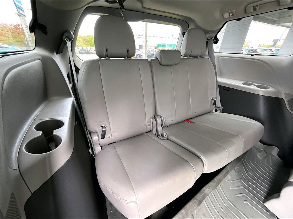 2015 Toyota Sienna XLE 7 Passenger
