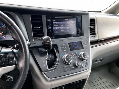 2015 Toyota Sienna XLE 7 Passenger