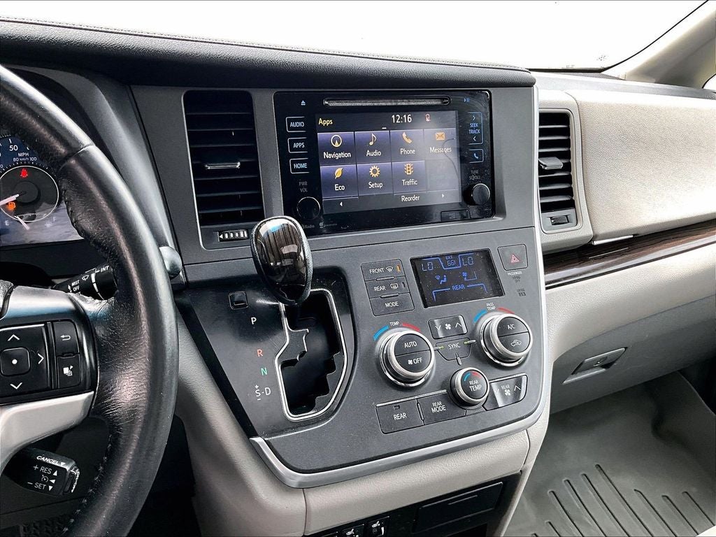 2015 Toyota Sienna XLE 7 Passenger